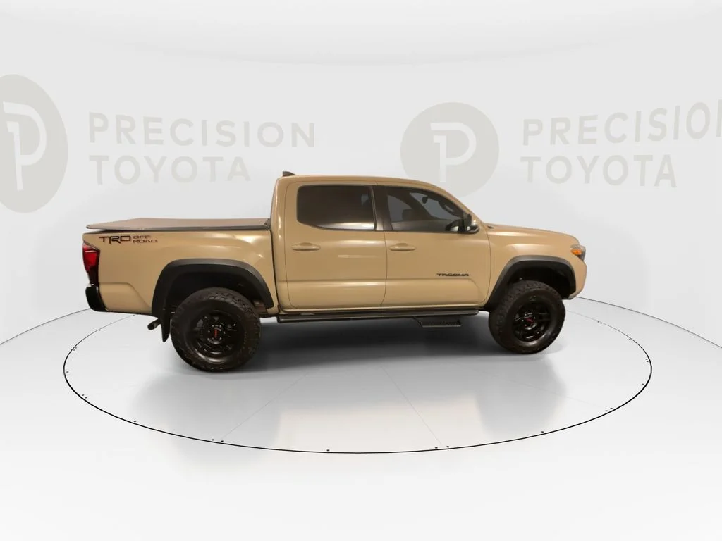 Used 2018 Quicksand Toyota TRD Off-Road image 22