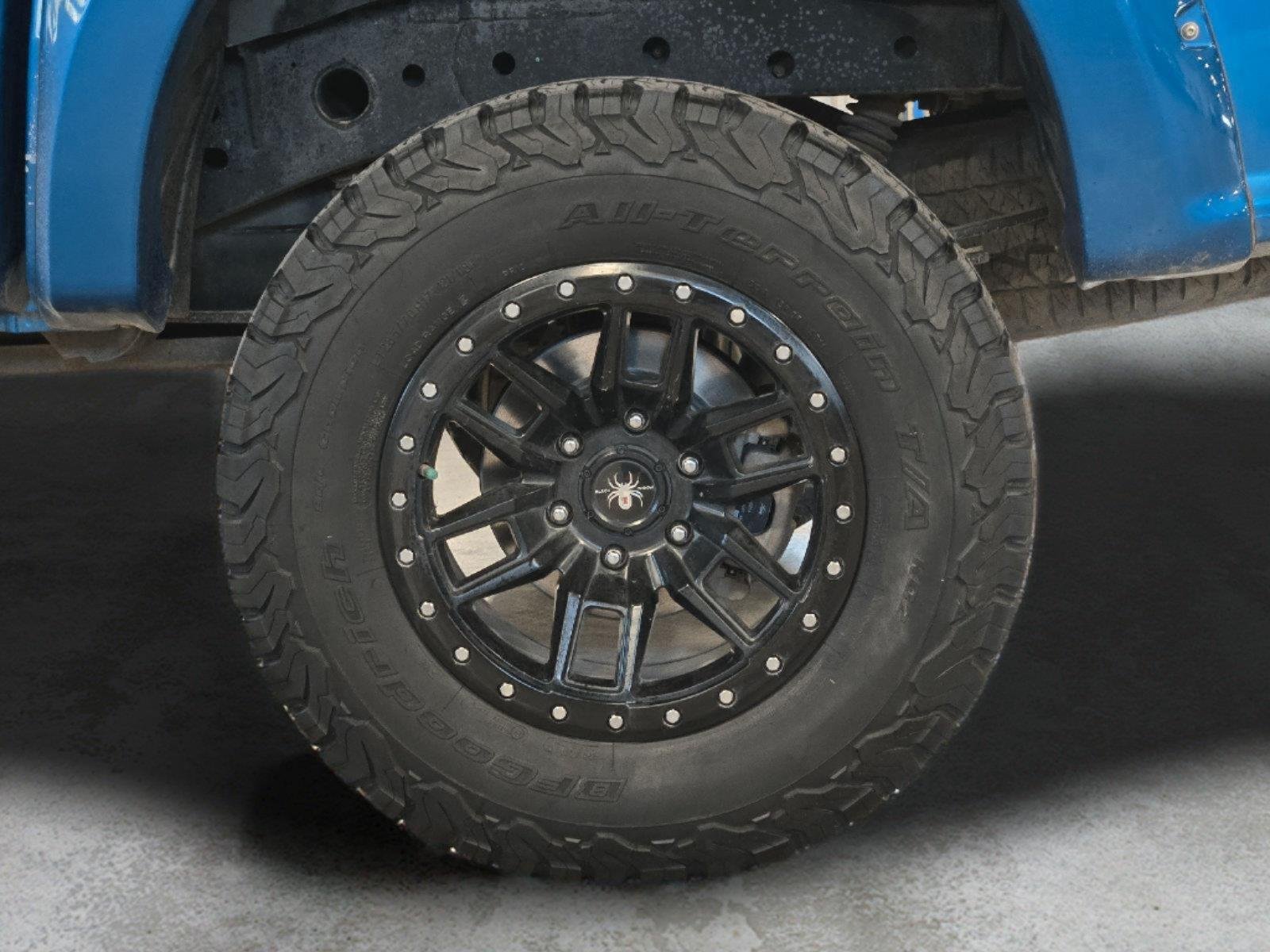 Used 2022 Velocity Blue Ford XLT image 54