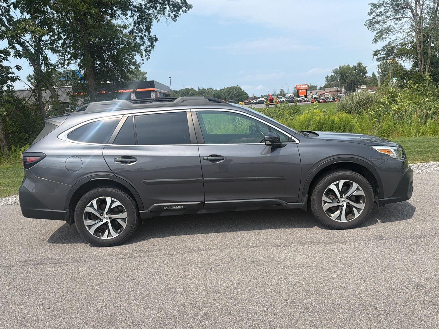 Used 2021 Magnetite Gray Metallic Subaru Limited image 3