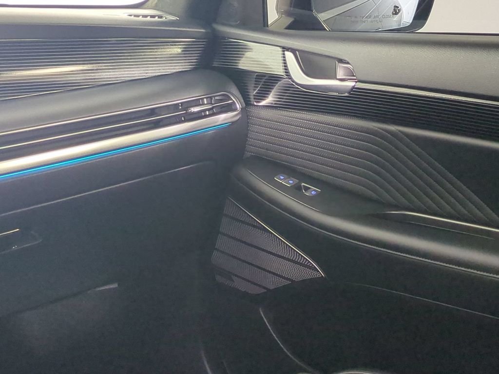 Used 2025 Black Hyundai Calligraphy Night Edition image 21