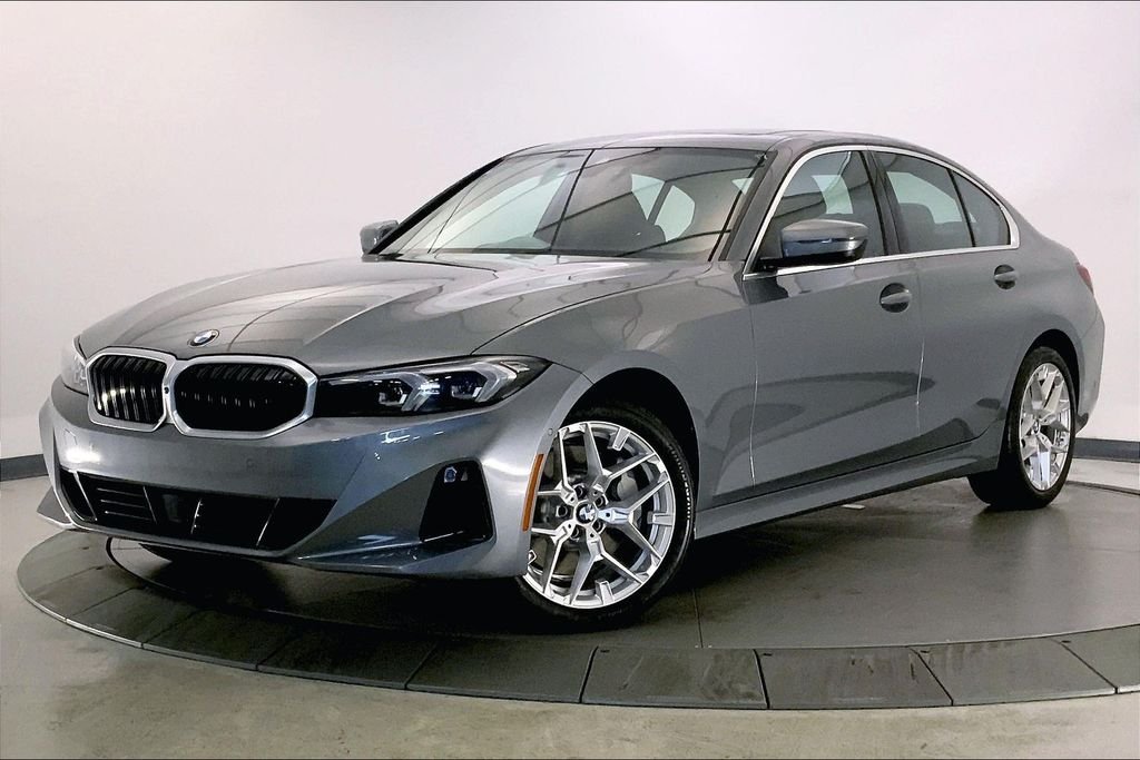 Used 2025 Skyscraper Grey Metallic BMW  image 11