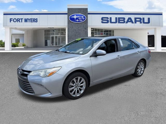 Used 2015 Silver Toyota XLE image 8
