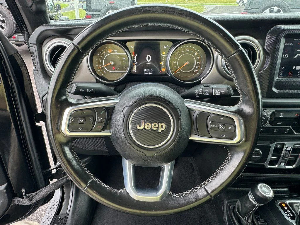 Used 2020 Black Jeep Unlimited Sahara image 37