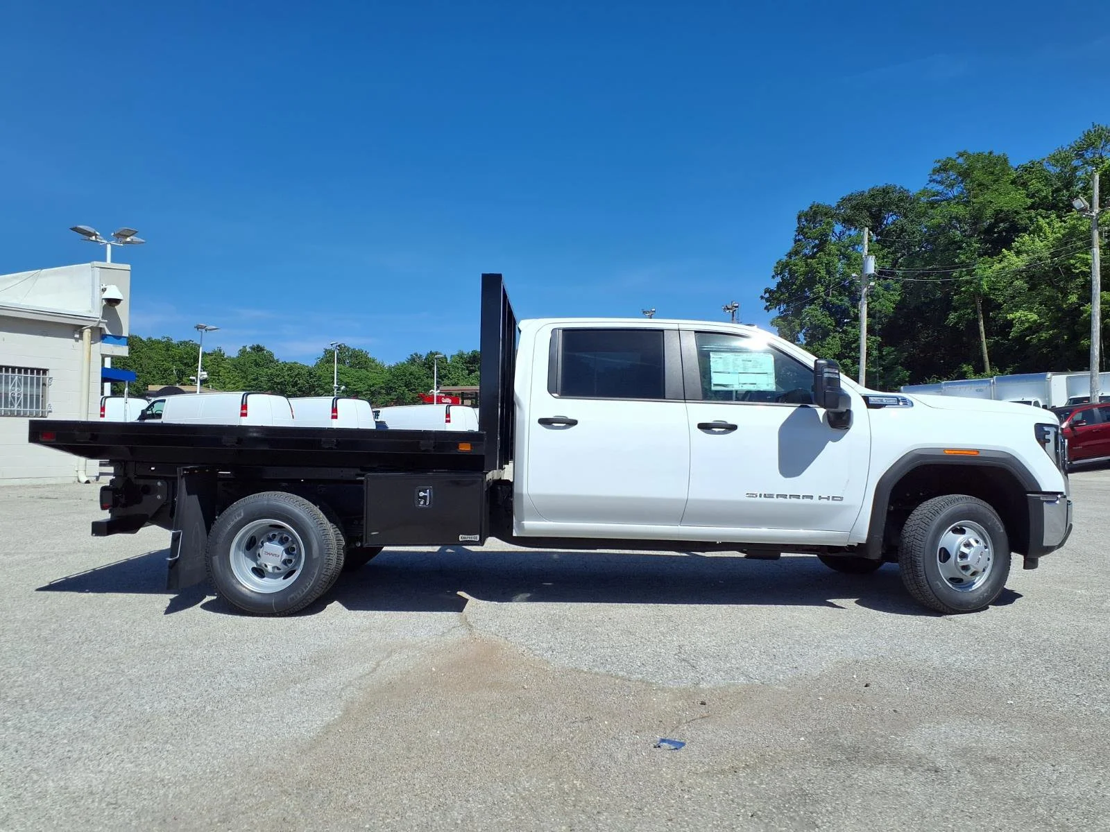 2026 GMC Sierra 3500 Chassis Cab Pro - Photo 25