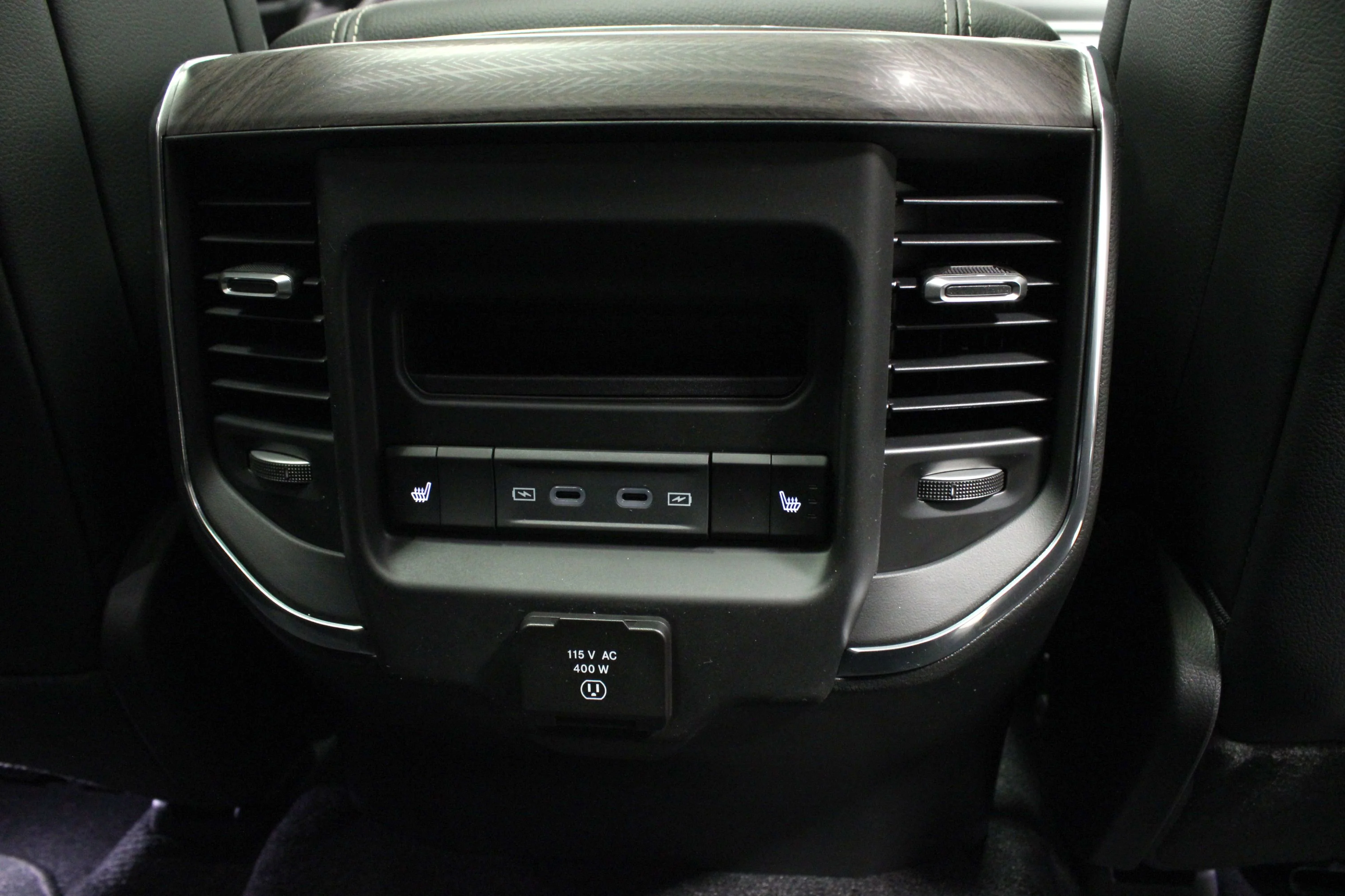 New 2026 Granite Crystal Metallic Clear-Coat Exterior Paint RAM Laramie image 18