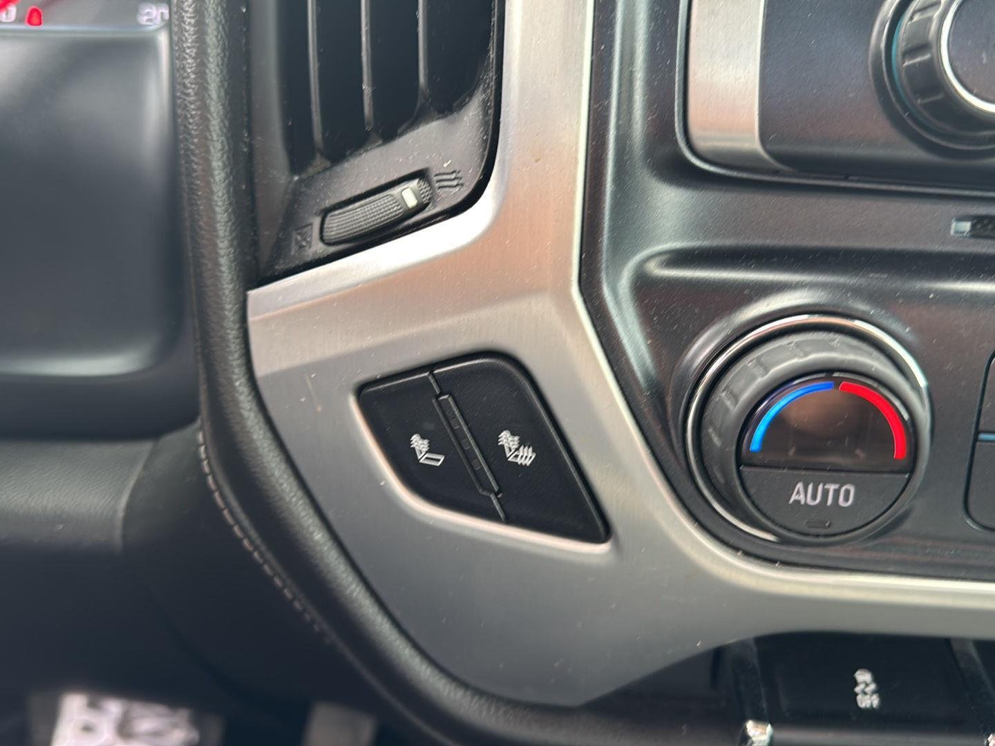 Used 2019 Onyx Black GMC SLE image 14