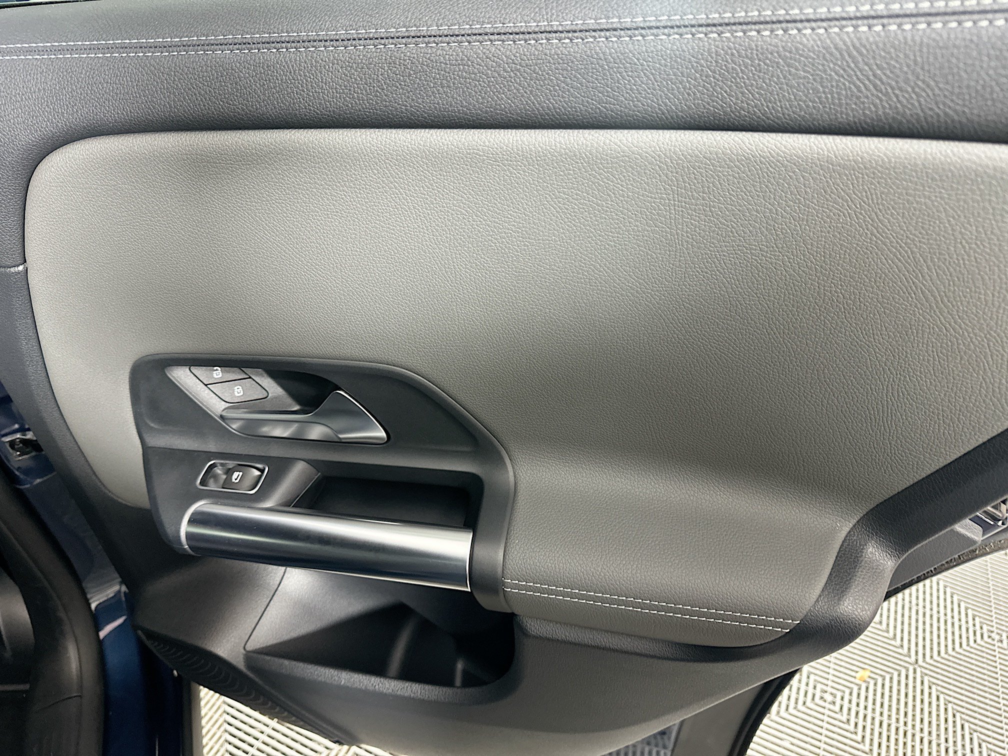 Used 2022 Denim Blue Metallic Mercedes-Benz GLA 250 image 28