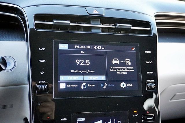 Used 2024 Silver Hyundai SEL image 24