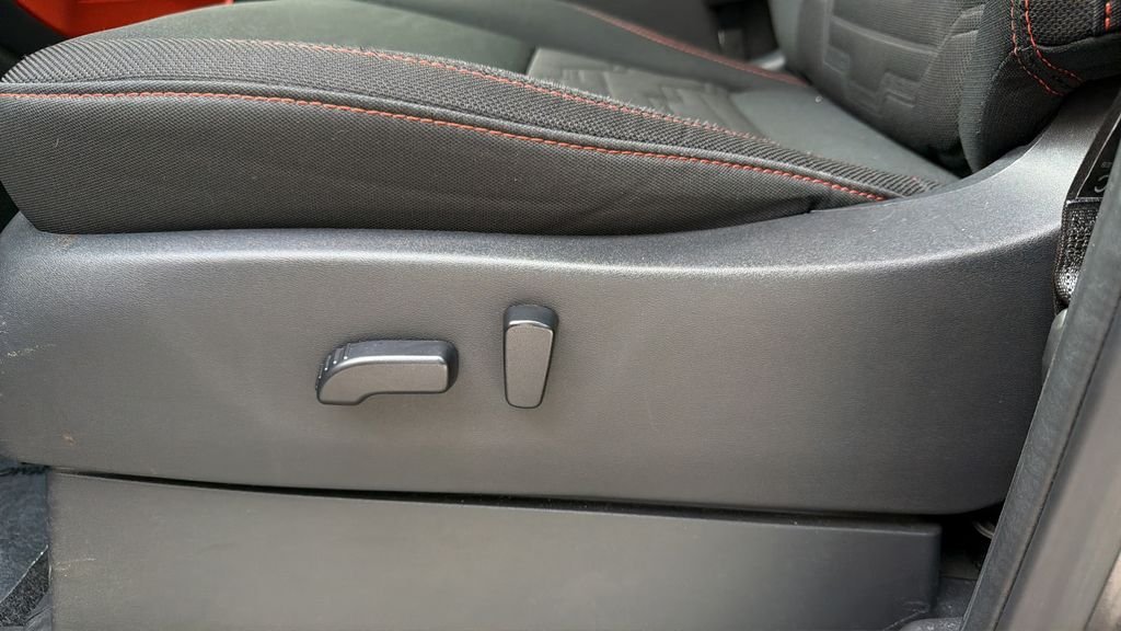 Used 2022 Black Nissan PRO-4X image 18