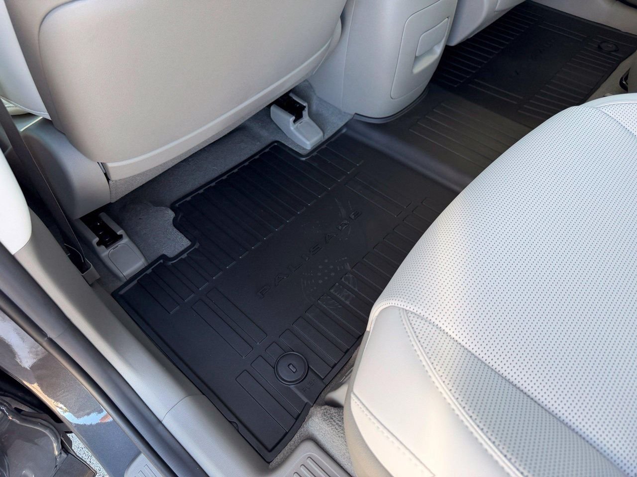 New 2027 Gray Hyundai SEL Premium image 46