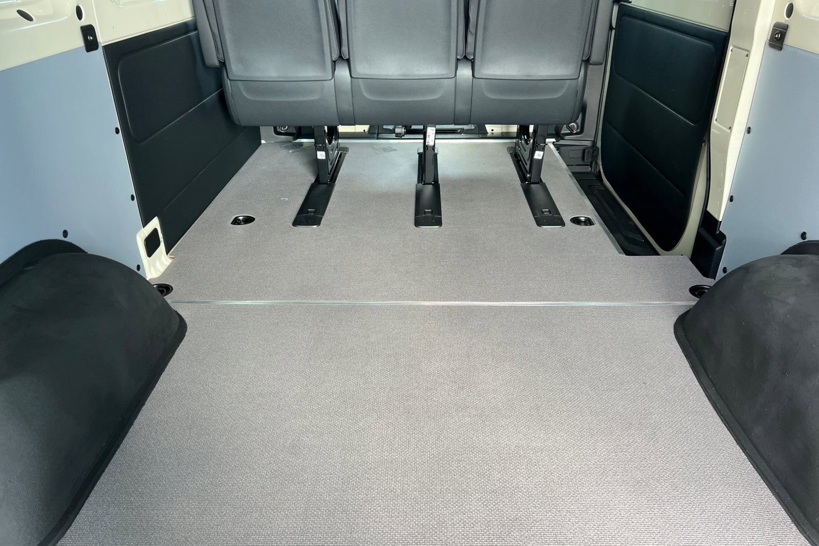 2026 Mercedes-Benz Sprinter Crew Van Base - Photo 17