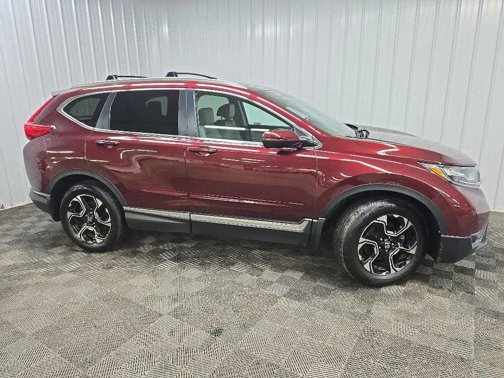 Used 2018 Red Honda Touring image 1