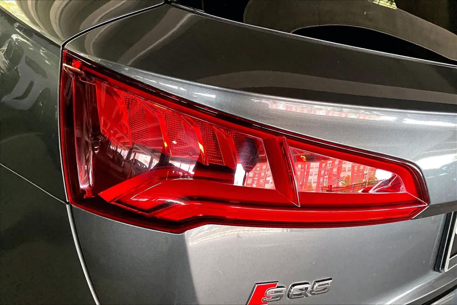 Used 2018 Daytona Gray Pearl Effect Audi Prestige image 28