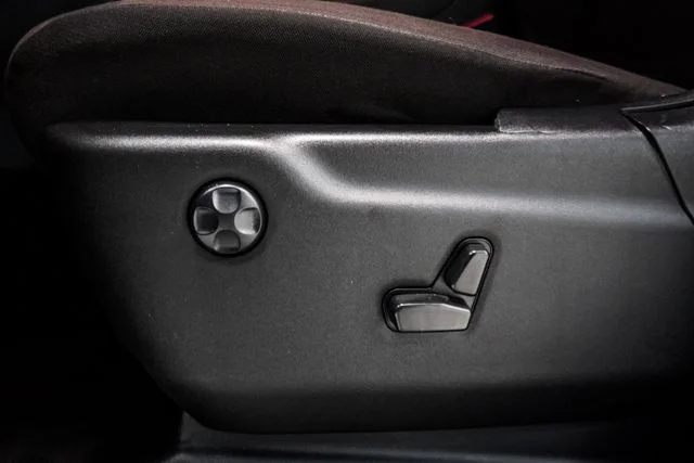 Used 2022 Black Jeep Laredo E image 7