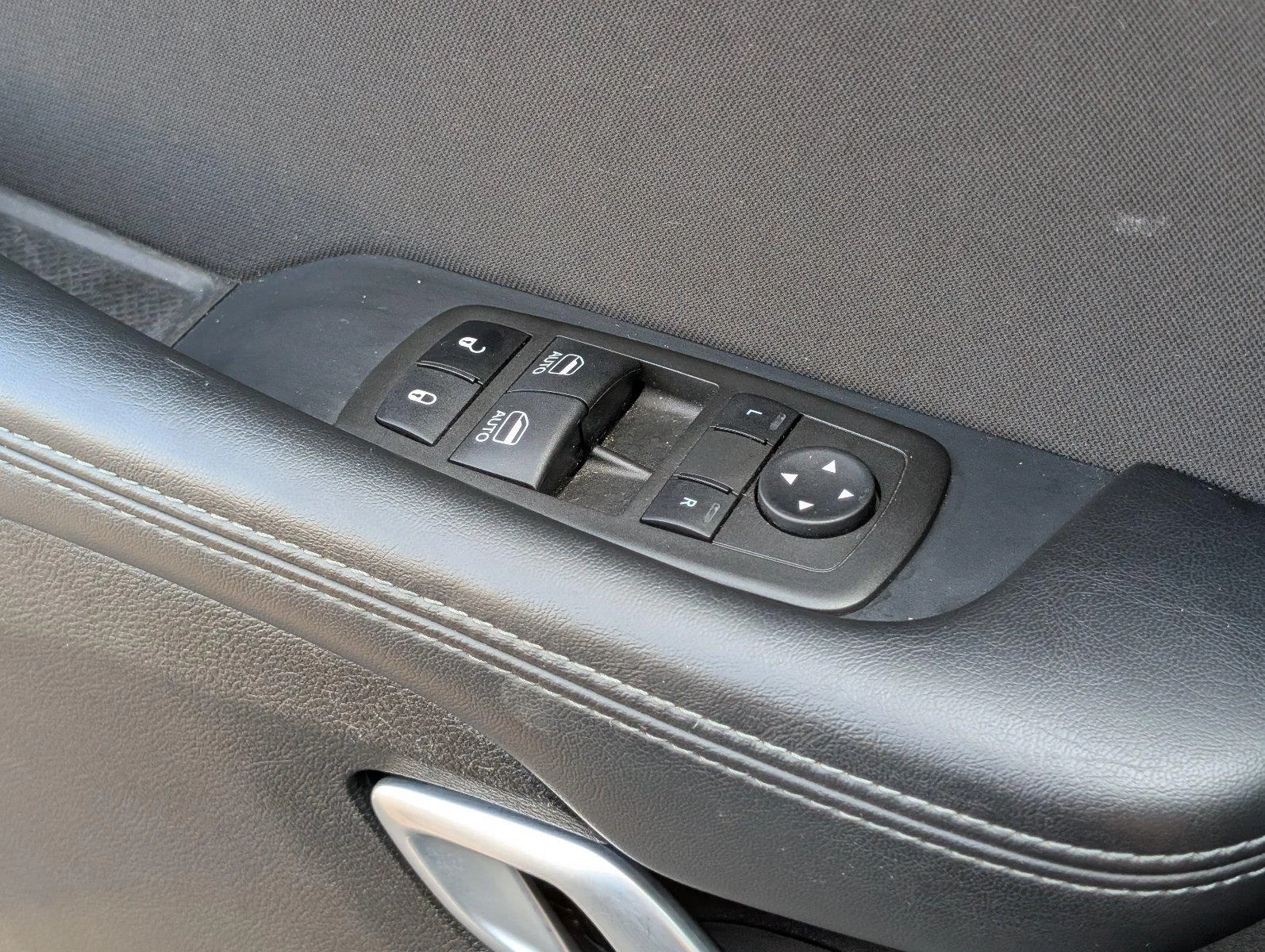 Used 2022 Pitch Black Clearcoat Dodge R/T image 20