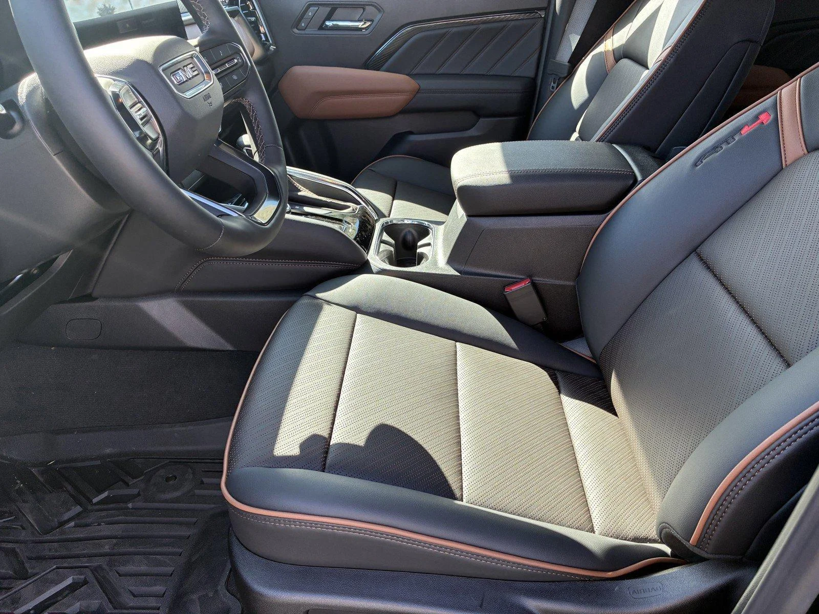 2026 GMC Canyon AT4 - Photo 20