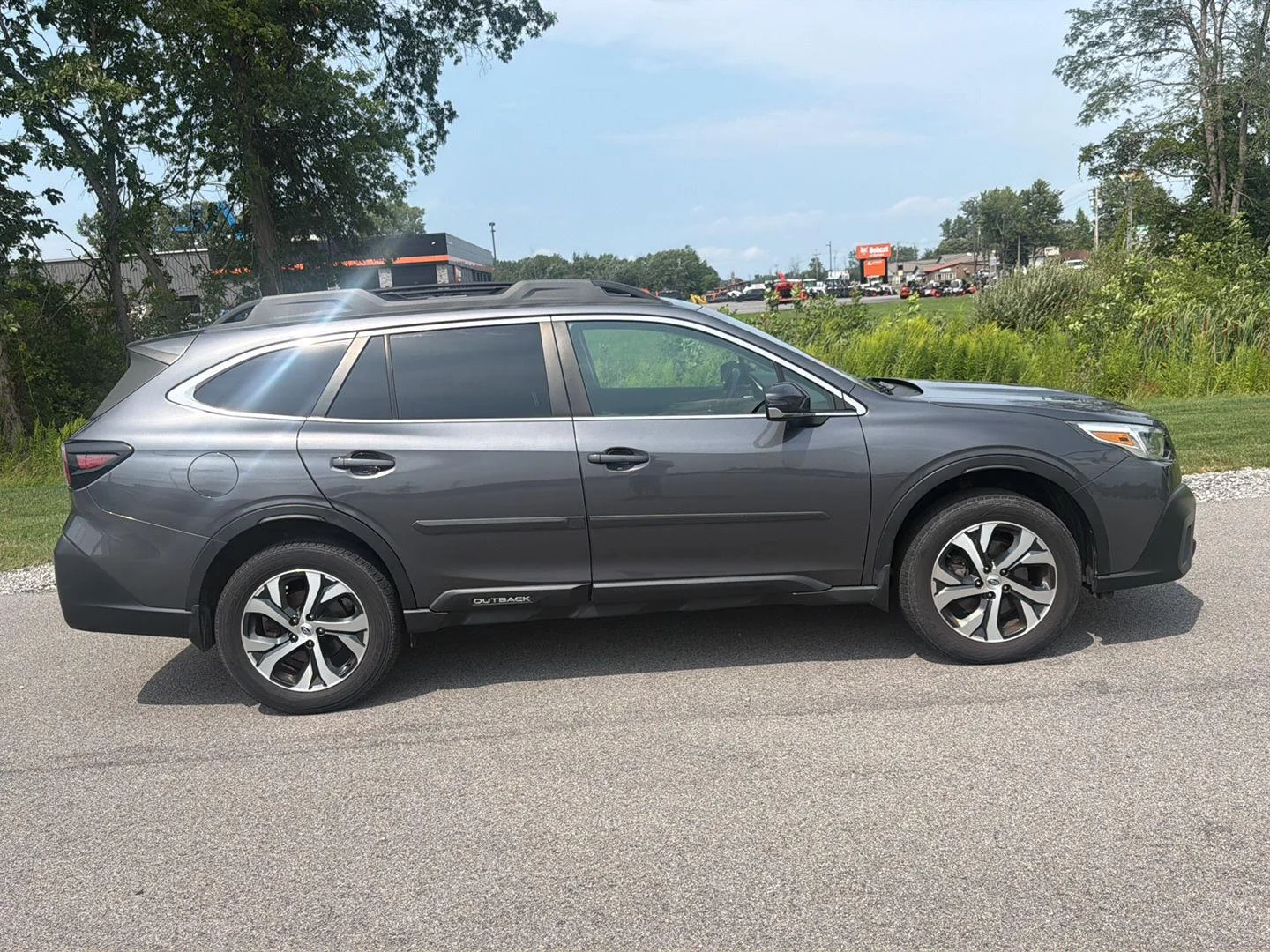 Used 2021 Magnetite Gray Metallic Subaru Limited image 3