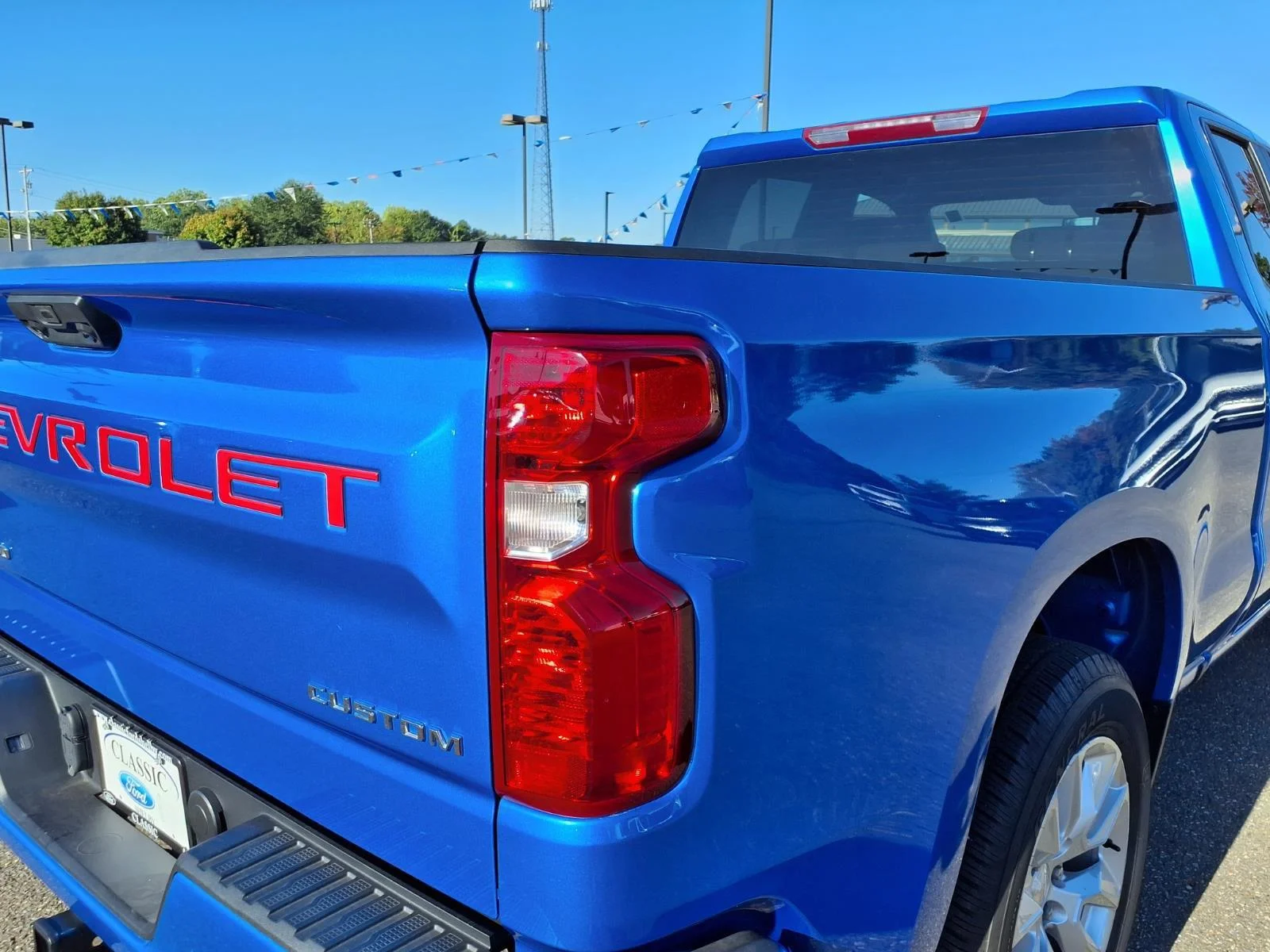 Used 2025 Riptide Blue Metallic Chevrolet Custom image 19