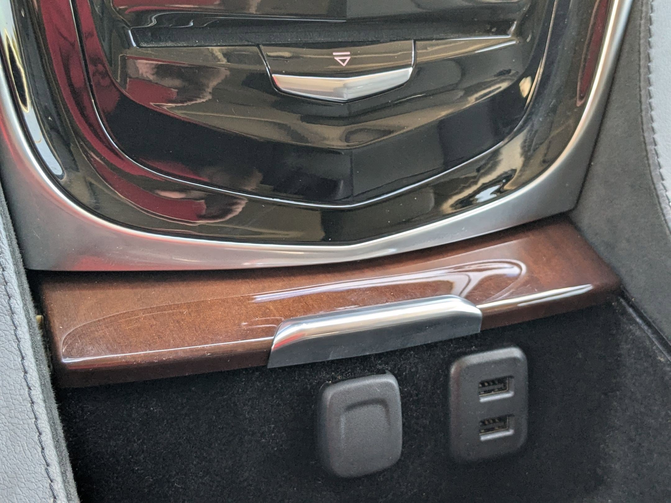 Certified Used 2019 BLACK RAVEN Cadillac Luxury image 24