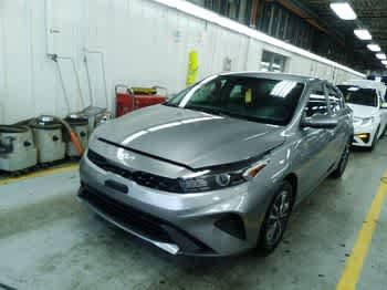 2024 Kia Forte LXS AT's photo