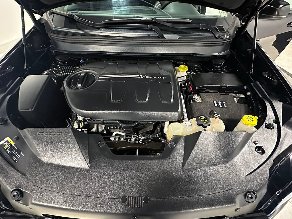 Used 2019  Jeep High Altitude image 40