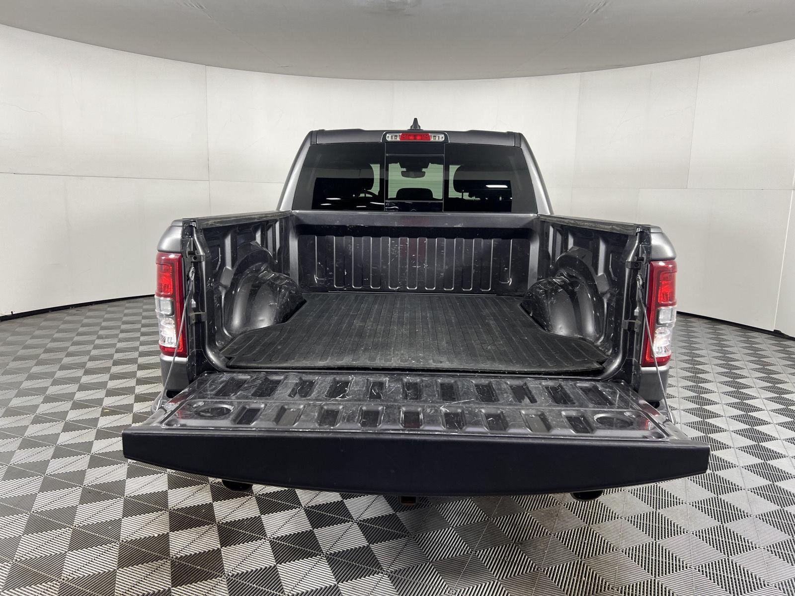 Used 2022 Granite Crystal Metallic Clearcoat Ram Big Horn image 15