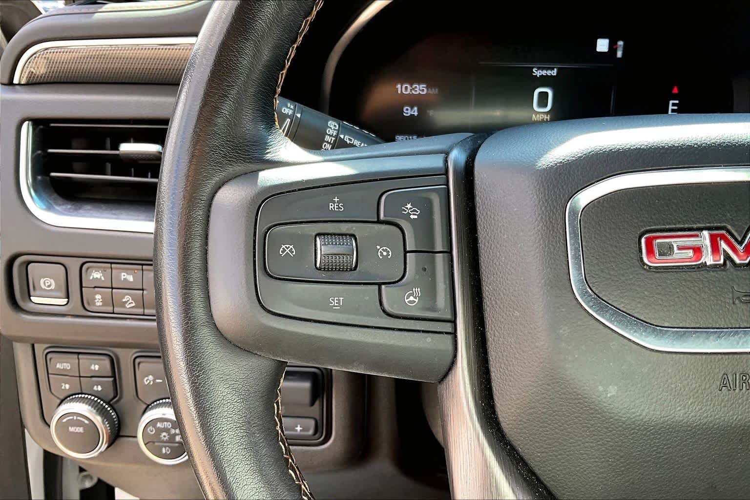 Used 2022 White Frost Tricoat GMC AT4 image 22