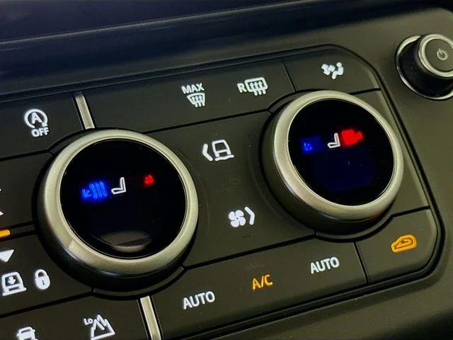 New 2026 Fuji White Land Rover X-Dynamic SE image 23