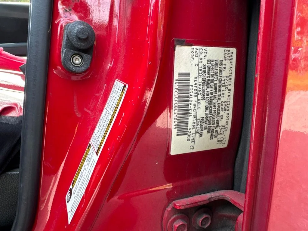Used 2011 Red Nissan 1.8 S image 14