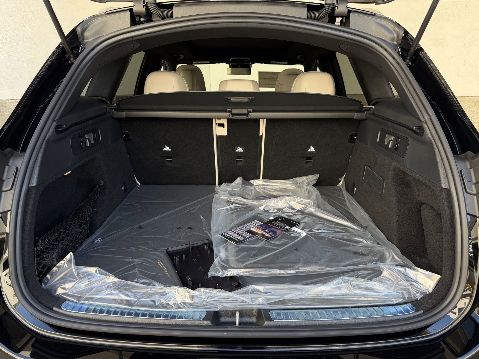 New 2026 Black Mercedes-Benz GLC 300 image 45