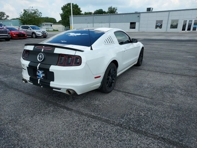 Used 2014 White Ford V6 image 4