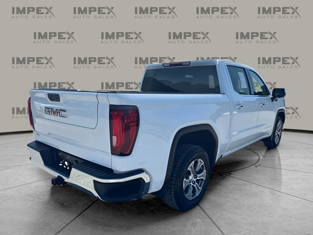 Used 2025 White GMC SLT image 5