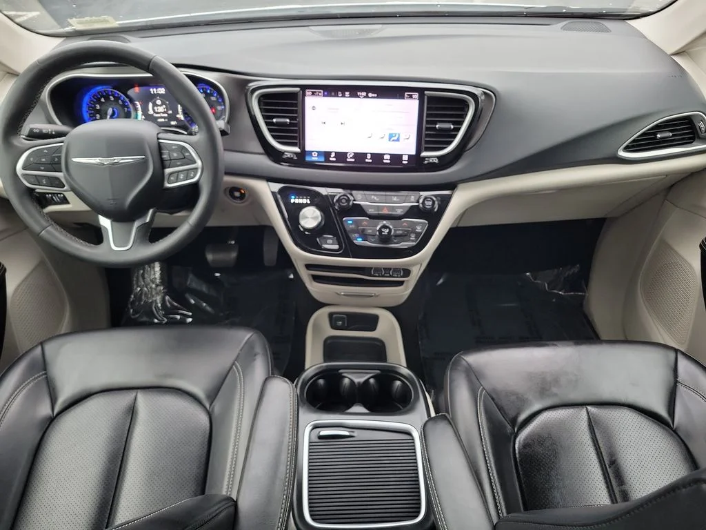 Used 2023 White Chrysler Touring L image 16