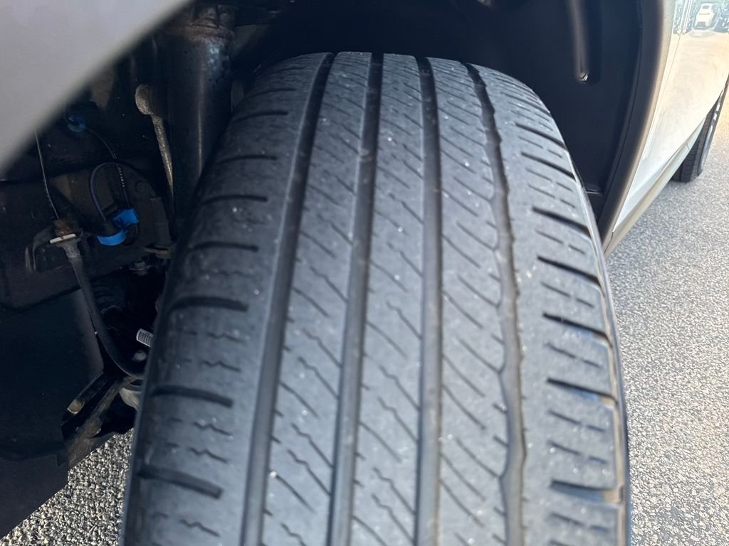 Used 2017  Honda EX-L image 42