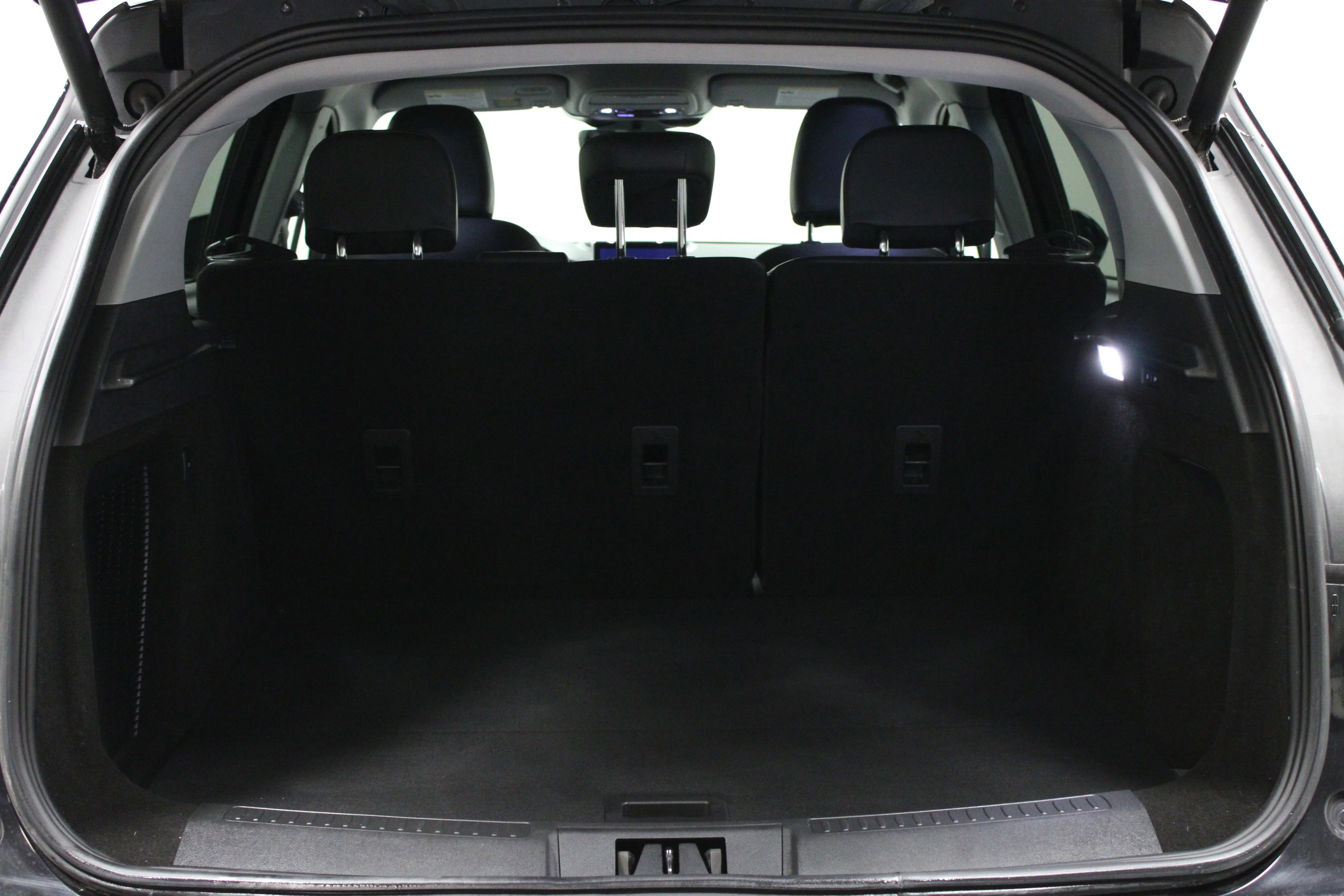 Used 2022 Black Metallic Lincoln Reserve image 14