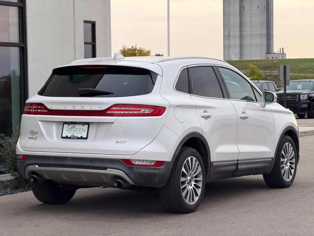 Used 2018 White Lincoln Reserve image 5