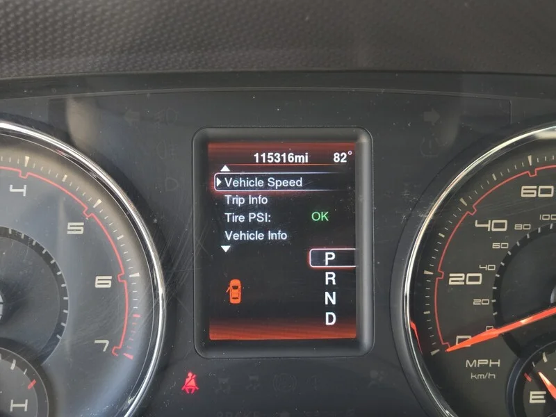 Used 2014 Gray Dodge SE image 17