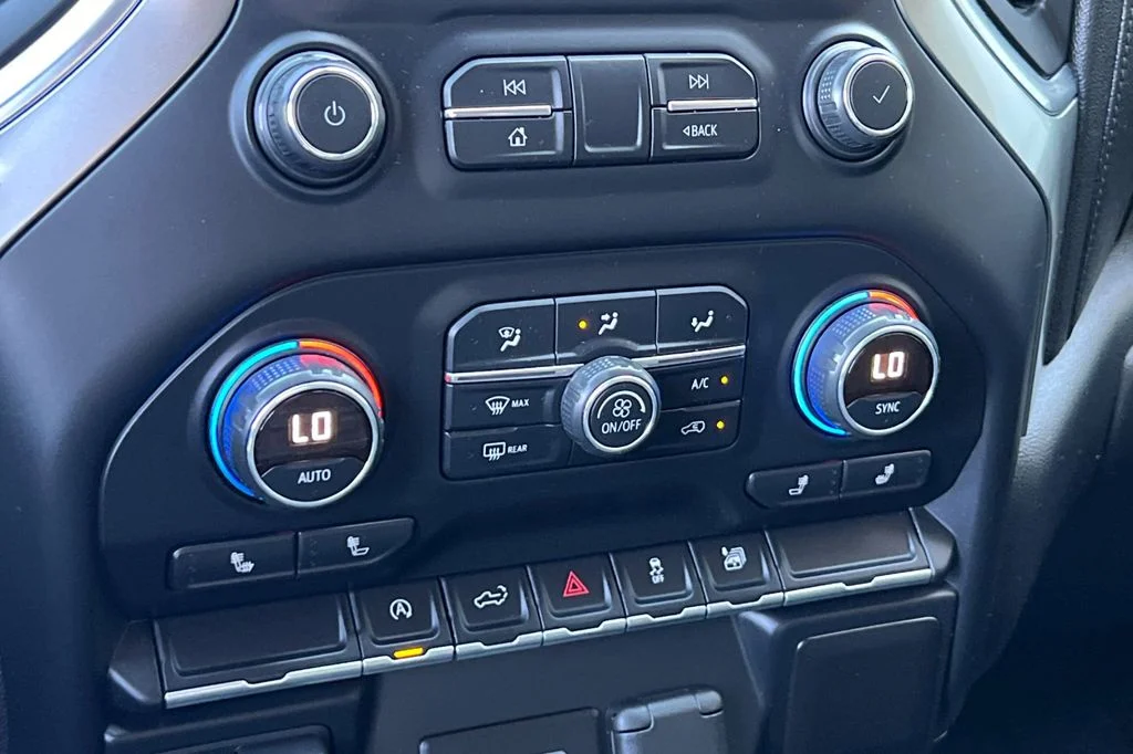 Used 2019 White Chevrolet RST image 23