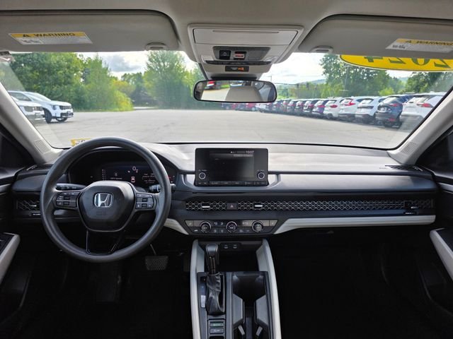 Used 2024 Platinum White Pearl Honda EX image 19