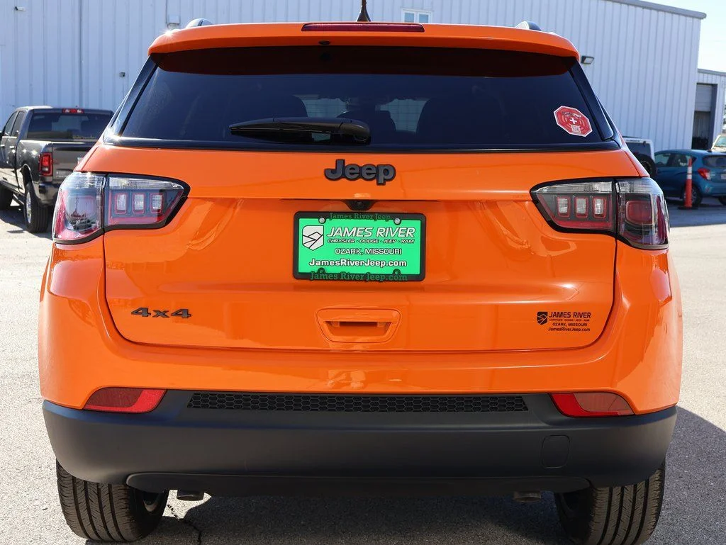 New 2026 Joose Exterior Paint Jeep Latitude image 4