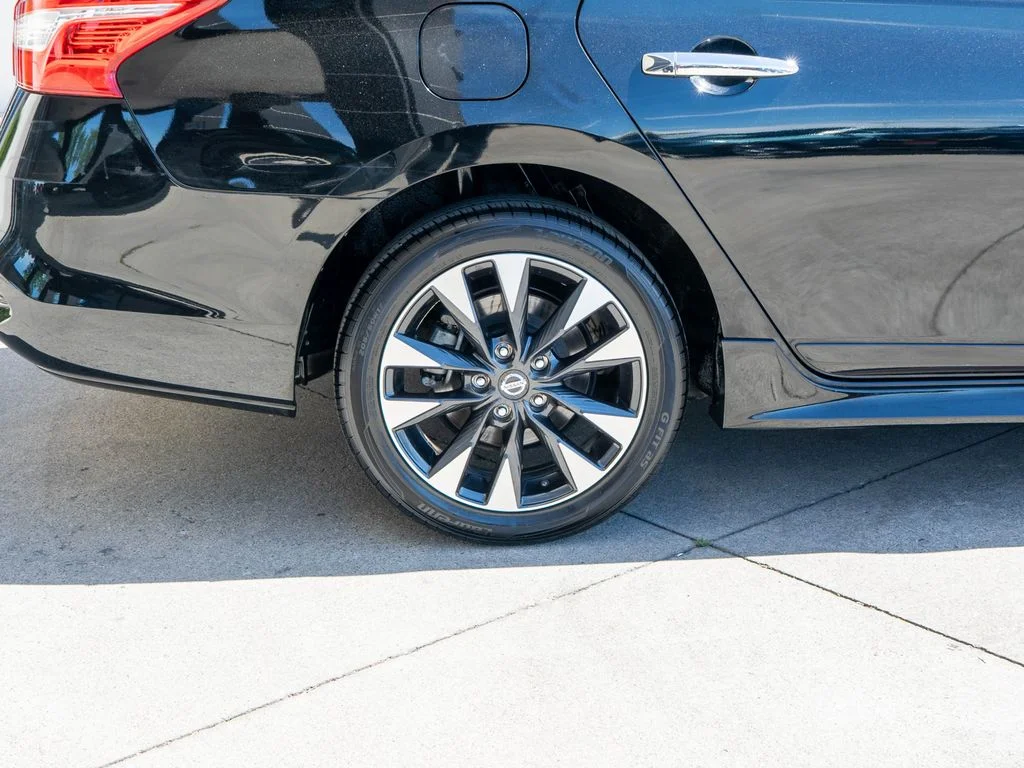 Used 2019 Black Nissan SR image 32