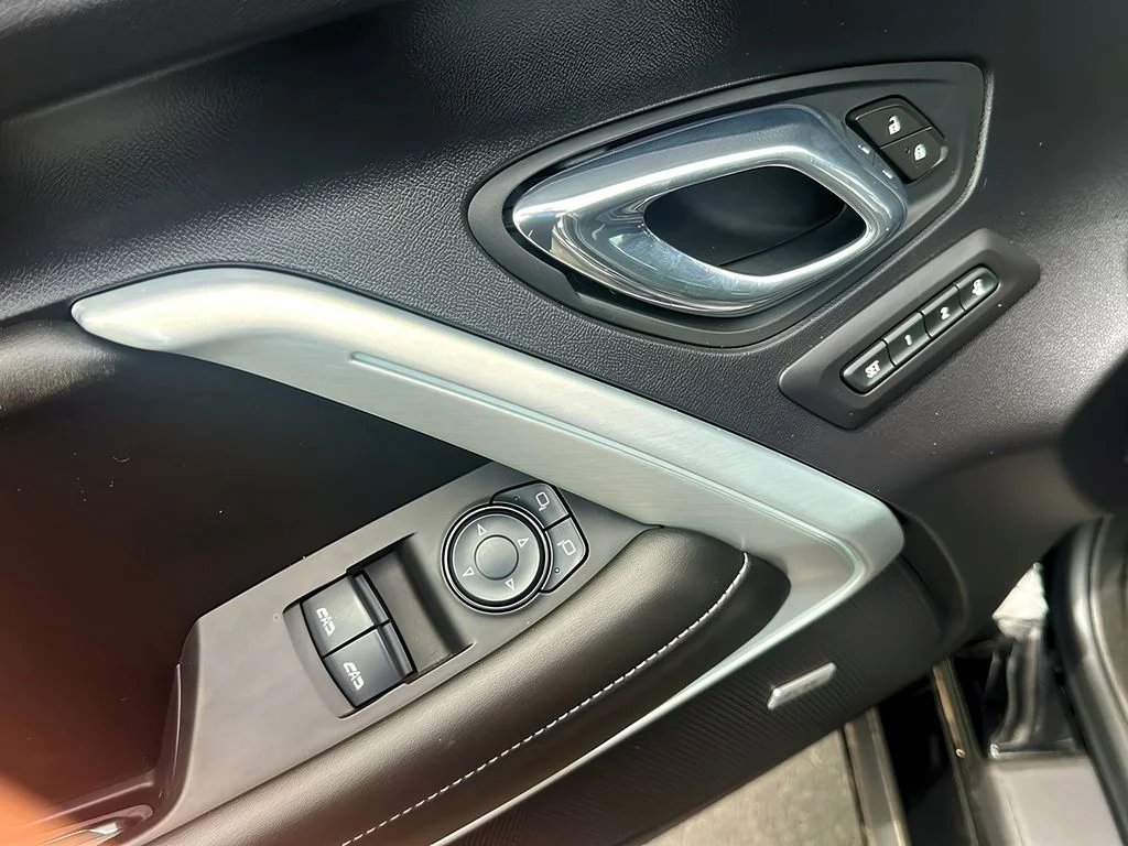 Used 2016 Mosaic Black Metallic Chevrolet 2SS image 18