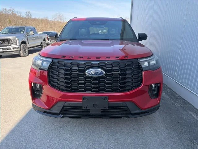 New 2026 Rapid Red Metallic Tinted Clearcoat Ford ST-Line image 36