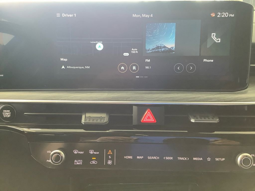 2025 Kia K5 EX - Photo 11