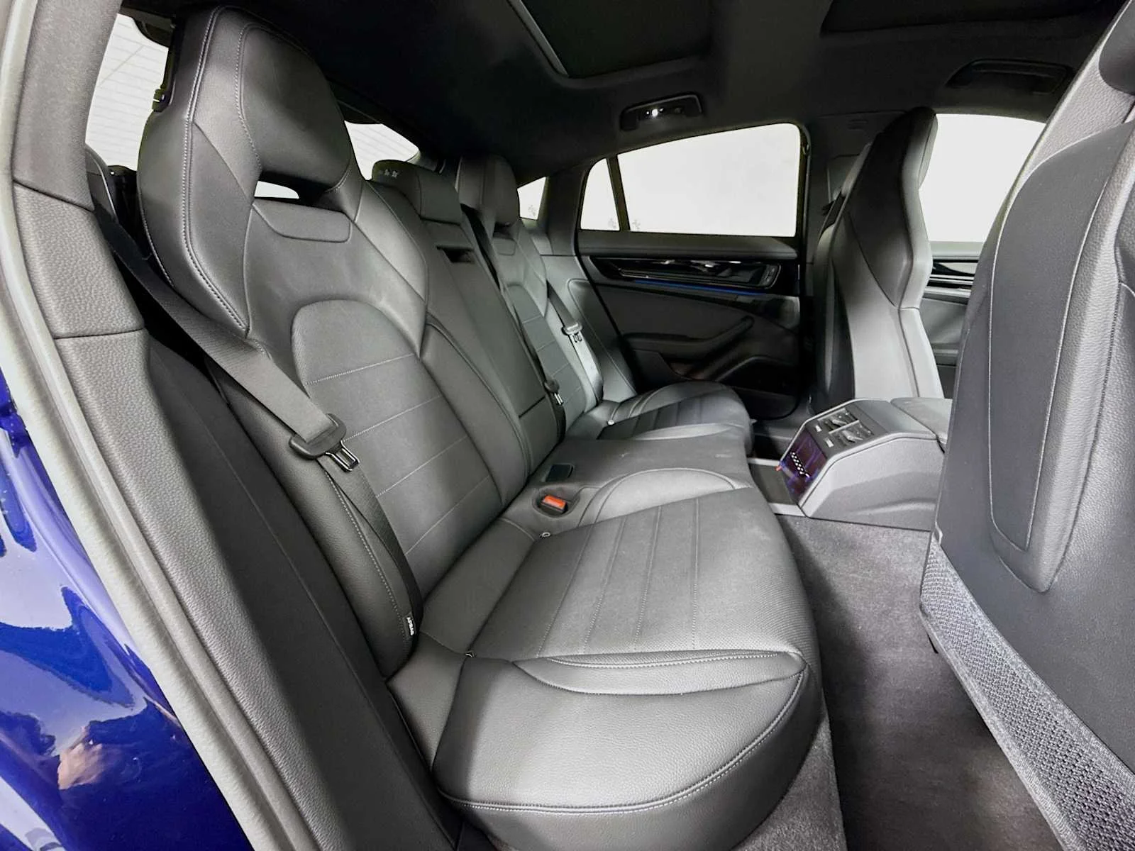 2026 Porsche Panamera 4 E-Hybrid - Photo 29