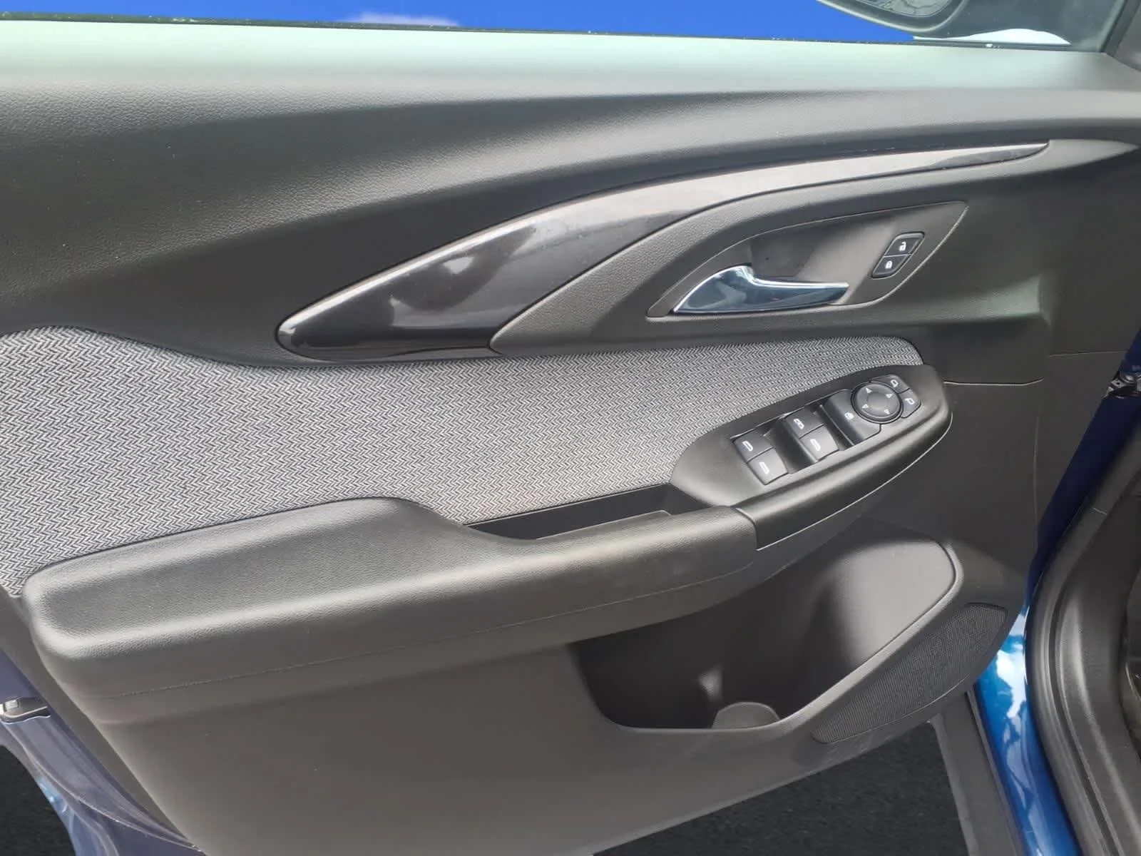 Used 2022 Blue Glow Metallic Chevrolet LT image 15