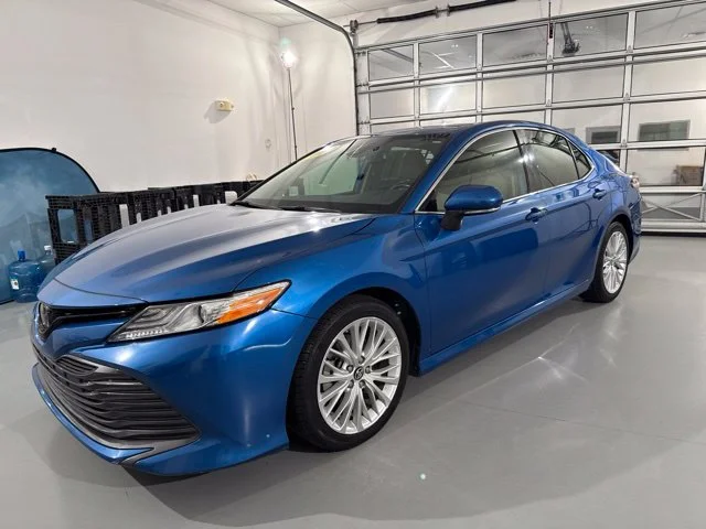 Used 2019 Blue Toyota XLE image 3