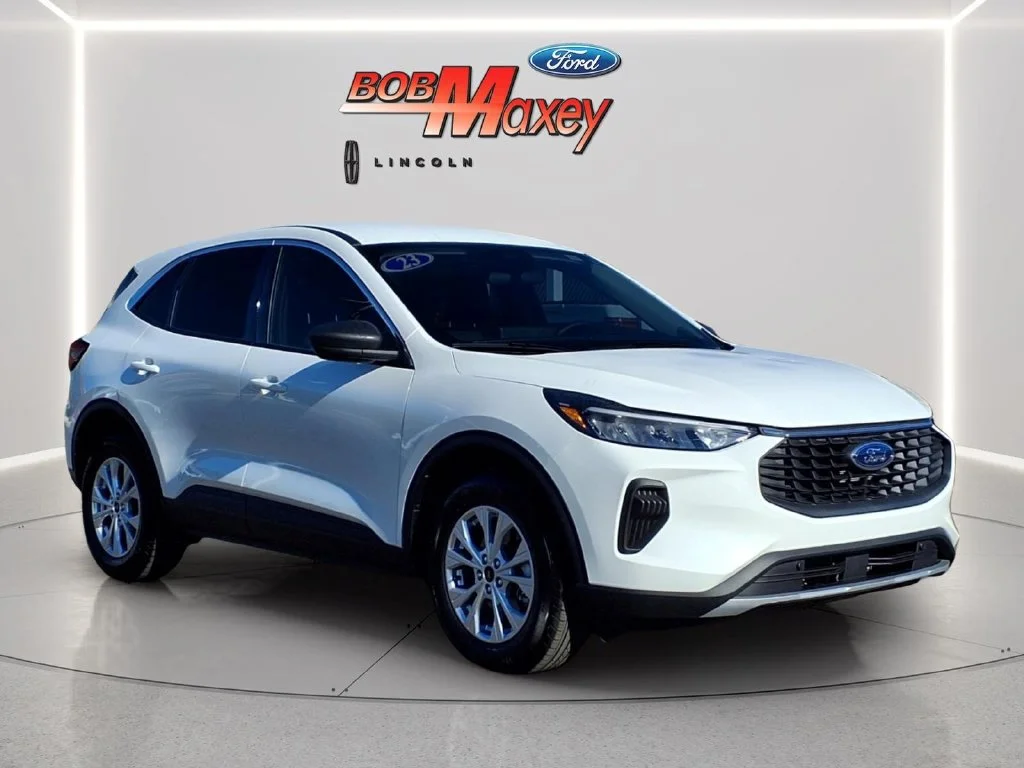 Used 2023 White Ford Active image 3