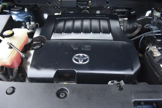 Used 2010 Blue Toyota Limited image 35