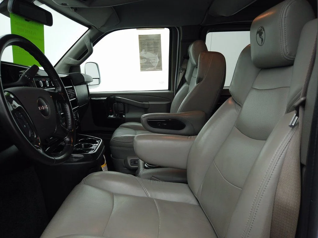 Used 2020 Summit White GMC Explorer Limited SE image 19